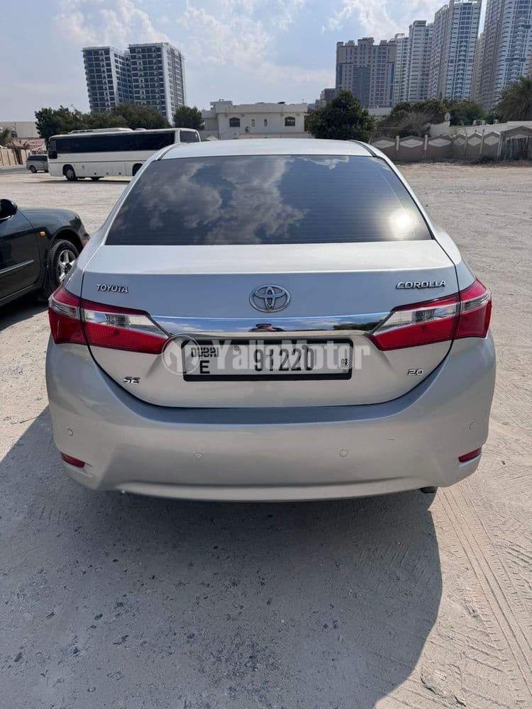 تويوتا كورولا 2.0 L SE 2015 مستعملة