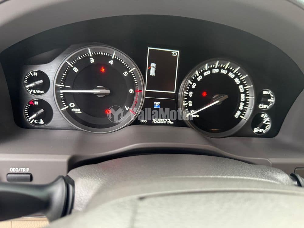 تويوتا لاند كروزر 5.7 VXR 2021 مستعملة