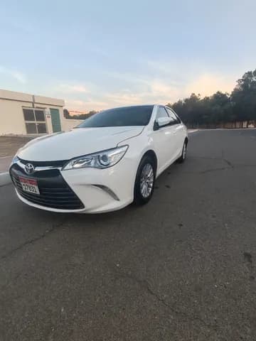 Used Toyota Camry 2.5L SE 2017