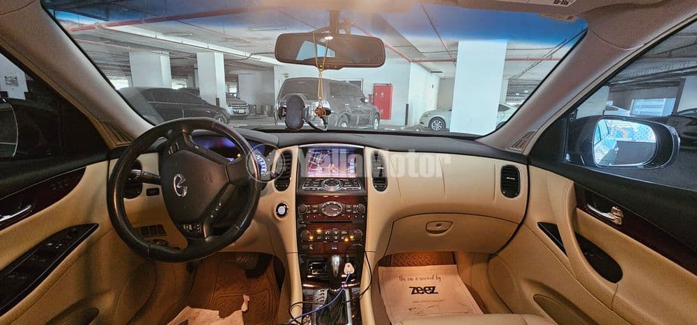 مستعملة انفينيتي كيو اكس50 3.7L لكشاري 2017