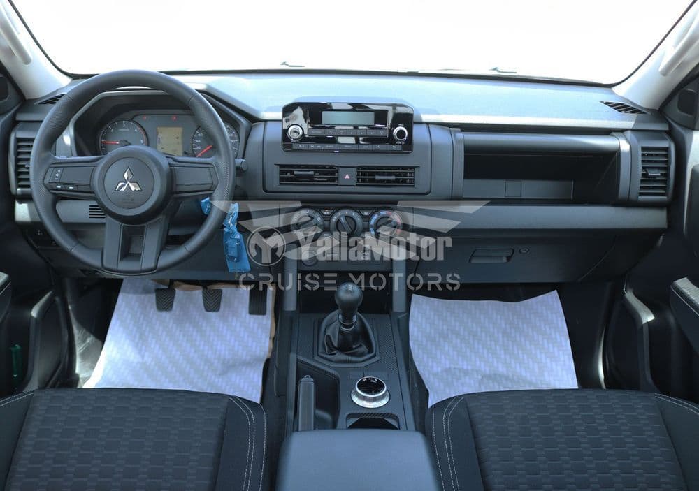 ميتسوبيشي إل200 2.4L Double Cab GLX Diesel 4WD 2024 الجديد