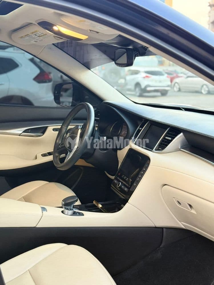 مستعملة انفينيتي كيو اكس50 2.0T Luxe FWD 2022