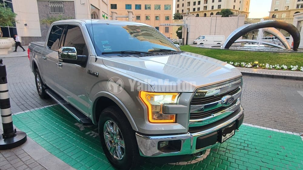 مستعملة فورد أف-150 5.0L Crew Cab Lariat FX4 Luxury+Chrome Pack 2015