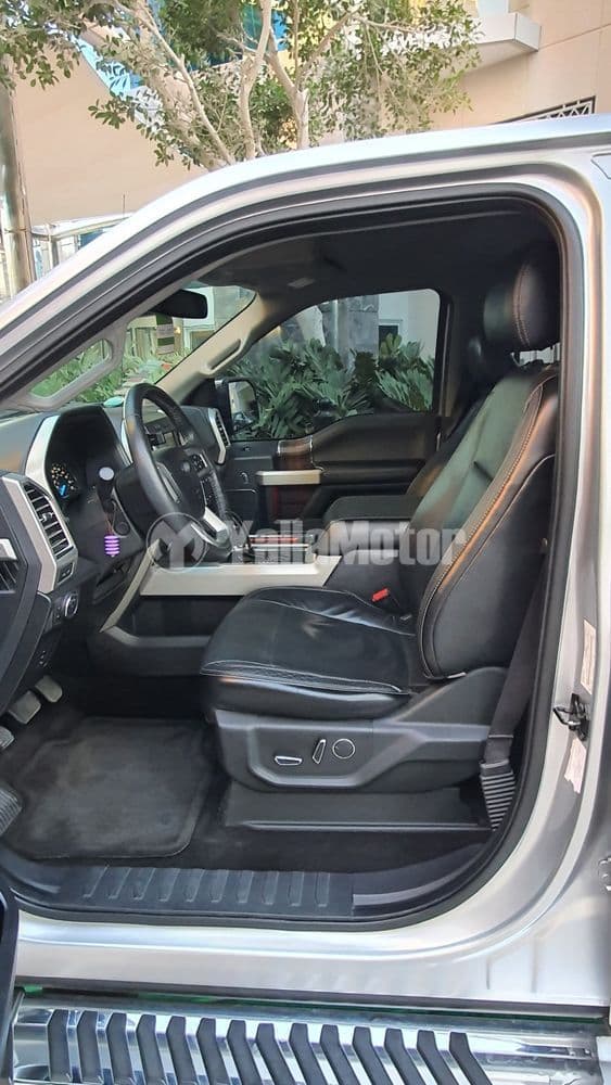 مستعملة فورد أف-150 5.0L Crew Cab Lariat FX4 Luxury+Chrome Pack 2015