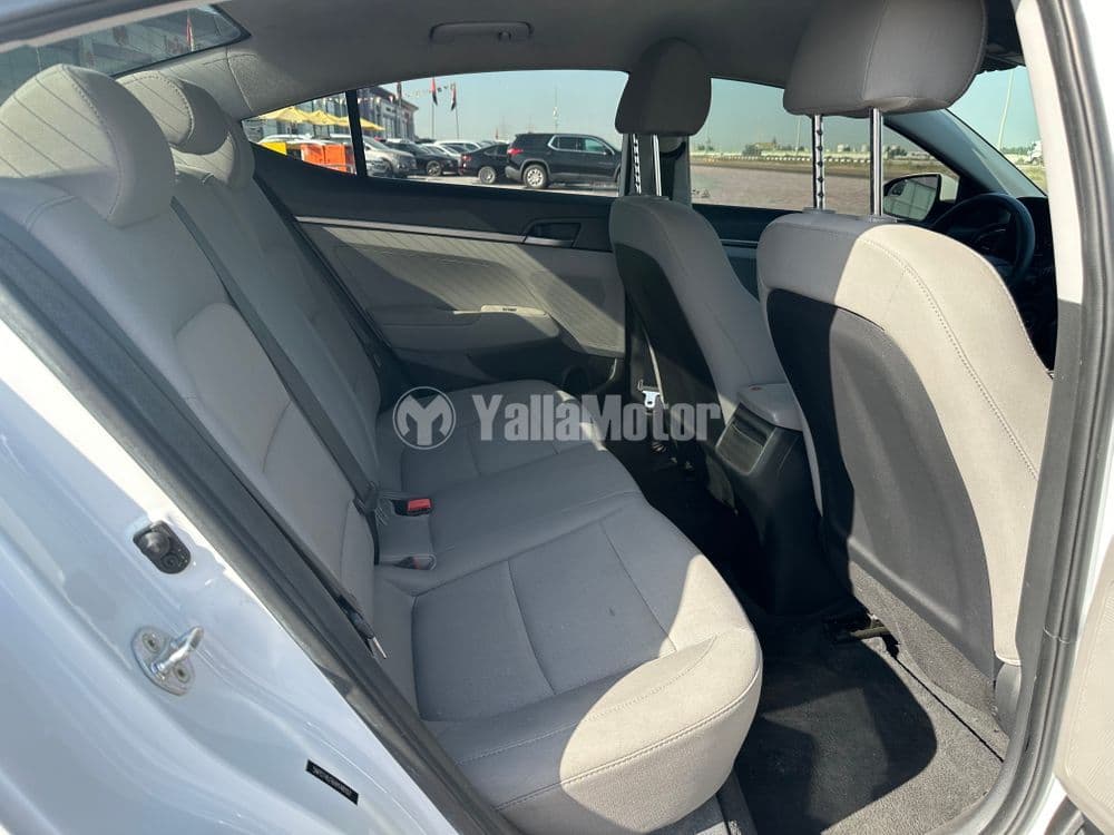 مستعملة هيونداي إلانترا 2.0L GL 2017