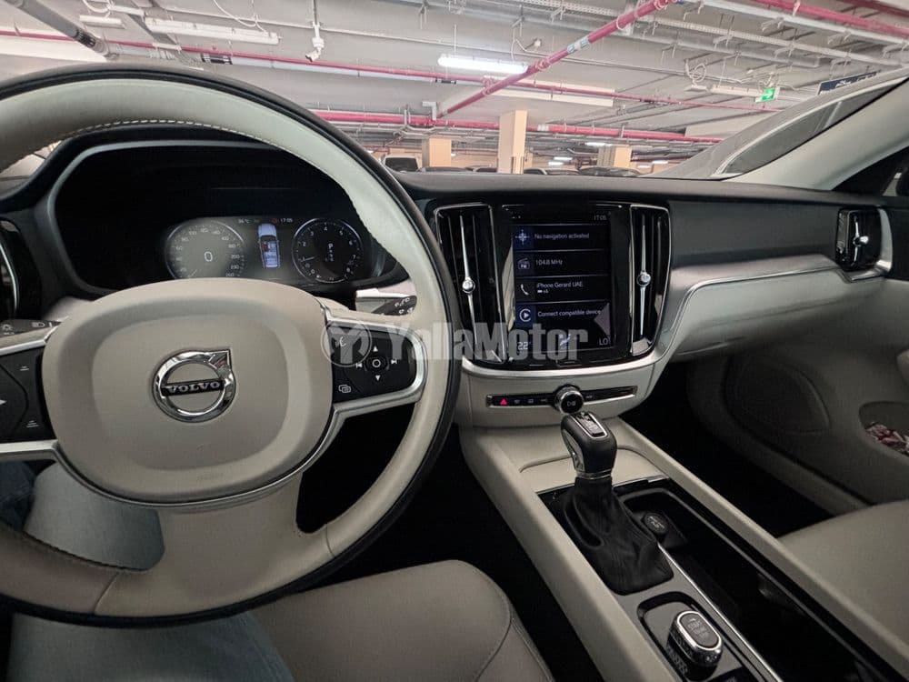 Used Volvo V60 T4 2021