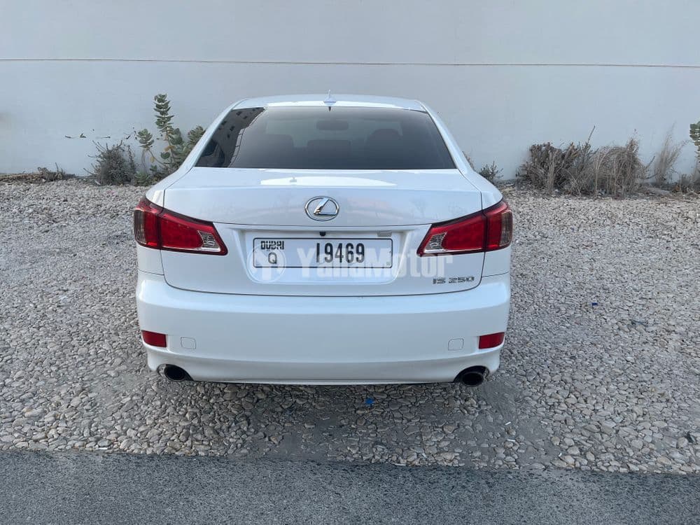 مستعملة لكزس آي أس 250 Premier 2013