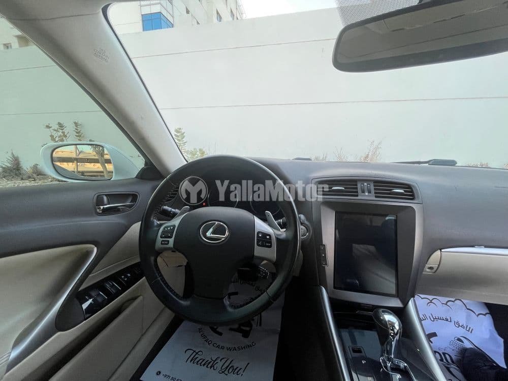 مستعملة لكزس آي أس 250 Premier 2013