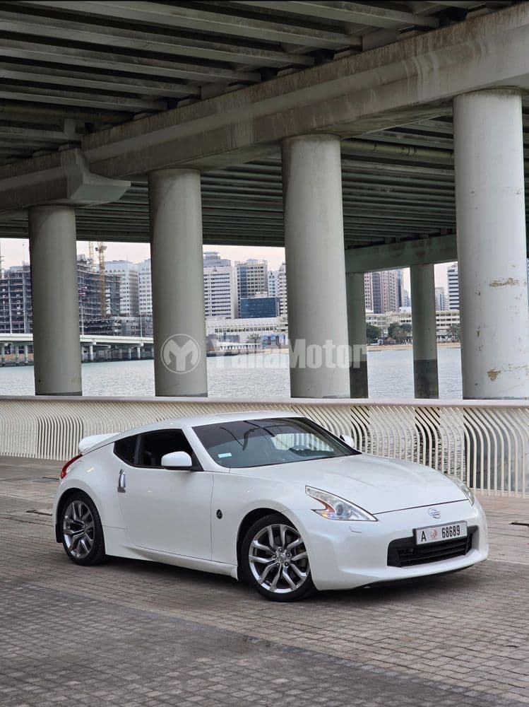 نيسان 370 زي 3.7L Coupe 2013 مستعملة