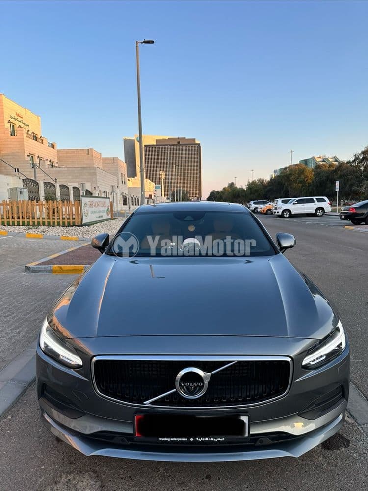 Used Volvo S90 T5 Momentum 2020