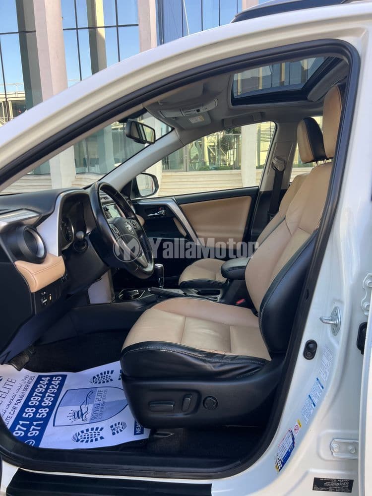 مستعملة تويوتا راف4 2.5L 4WD VXR 2017