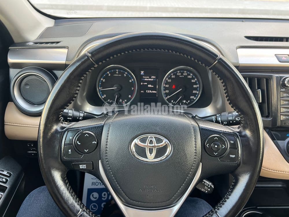 مستعملة تويوتا راف4 2.5L 4WD VXR 2017