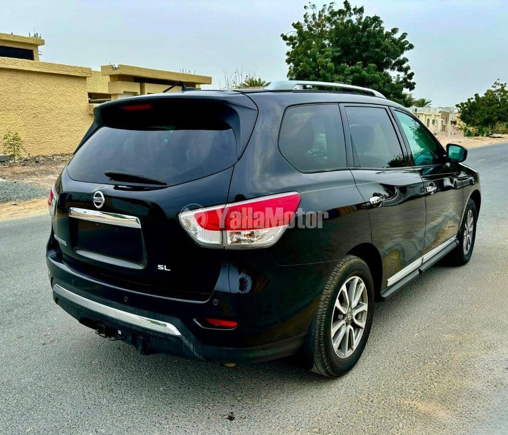نيسان باثفايندر 3.5L SL 4WD 7 Seater 2013 مستعملة