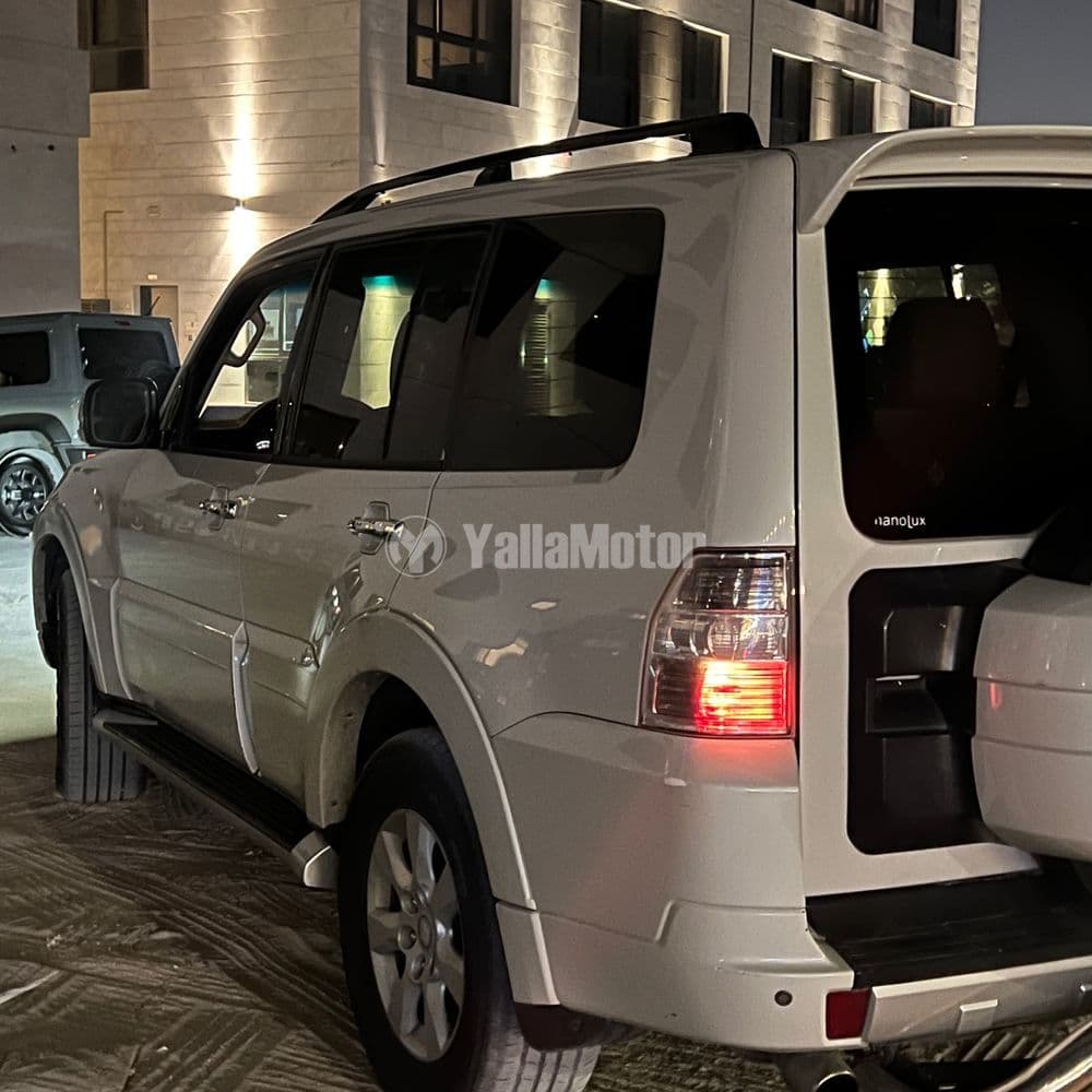 Used Mitsubishi 4th Generation Pajero 3.6L 2012