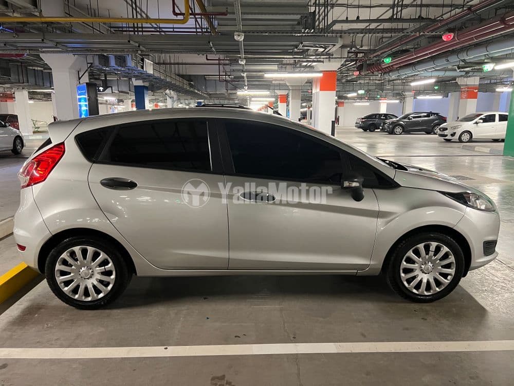 فورد فيستا 1.6L أمبيانت 2015 مستعملة