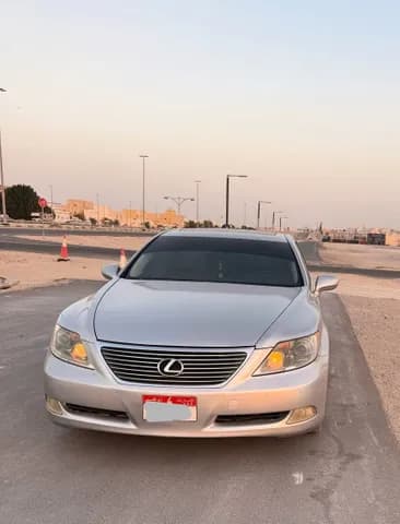 Used Lexus LS 460 4 door 4.6L SWB 2007