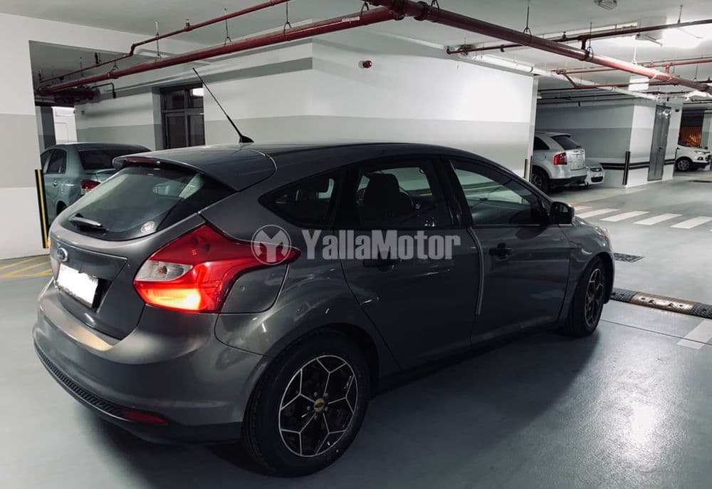 مستعملة فورد فوكس 1.6L Hatchback 2012