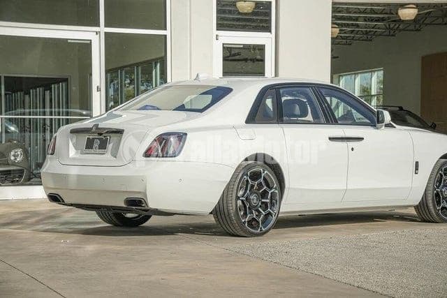 New Rolls Royce Ghost 6.6L Black Badge 2025
