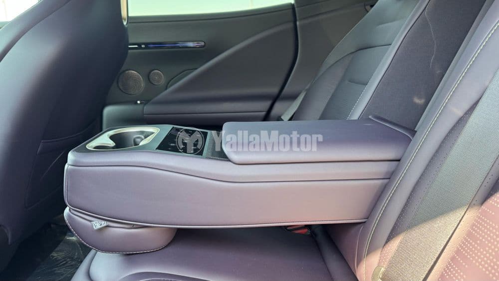 New Avatr 07 Ultra REEV 2024