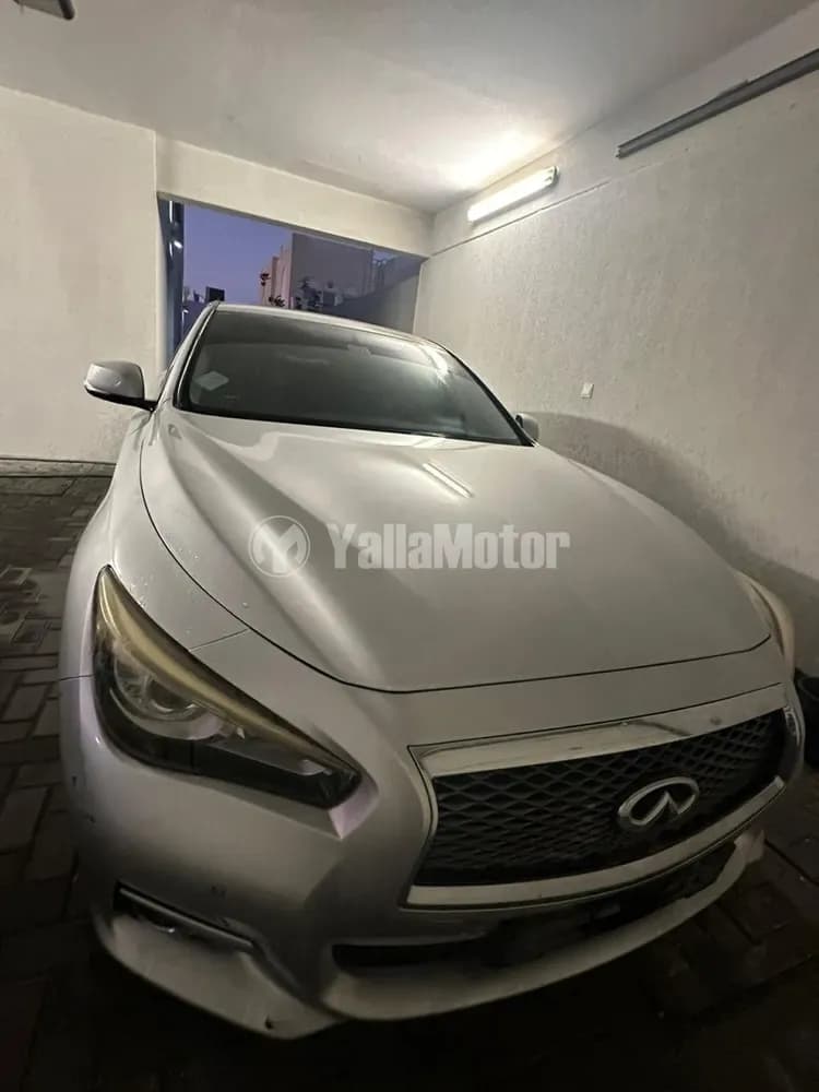 انفينيتي كيو50 3.7L بريميوم 2015 مستعملة
