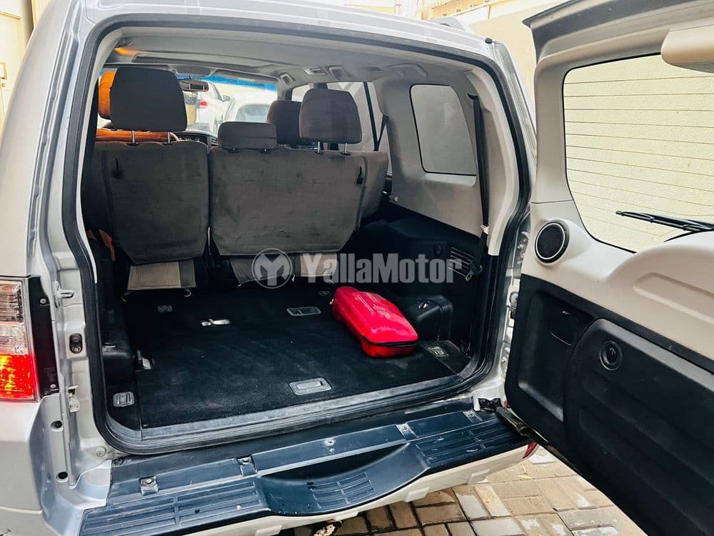 Used Mitsubishi Pajero GLS V6 2011