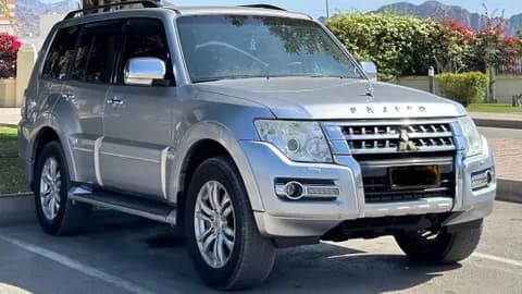 ميتسوبيشي باجيرو 3.8L 5 Door Signature Edition 2016 مستعملة ميتسوبيشي باجيرو 3.8L 5 Door Signature Edition 2016 مستعملة للبيع