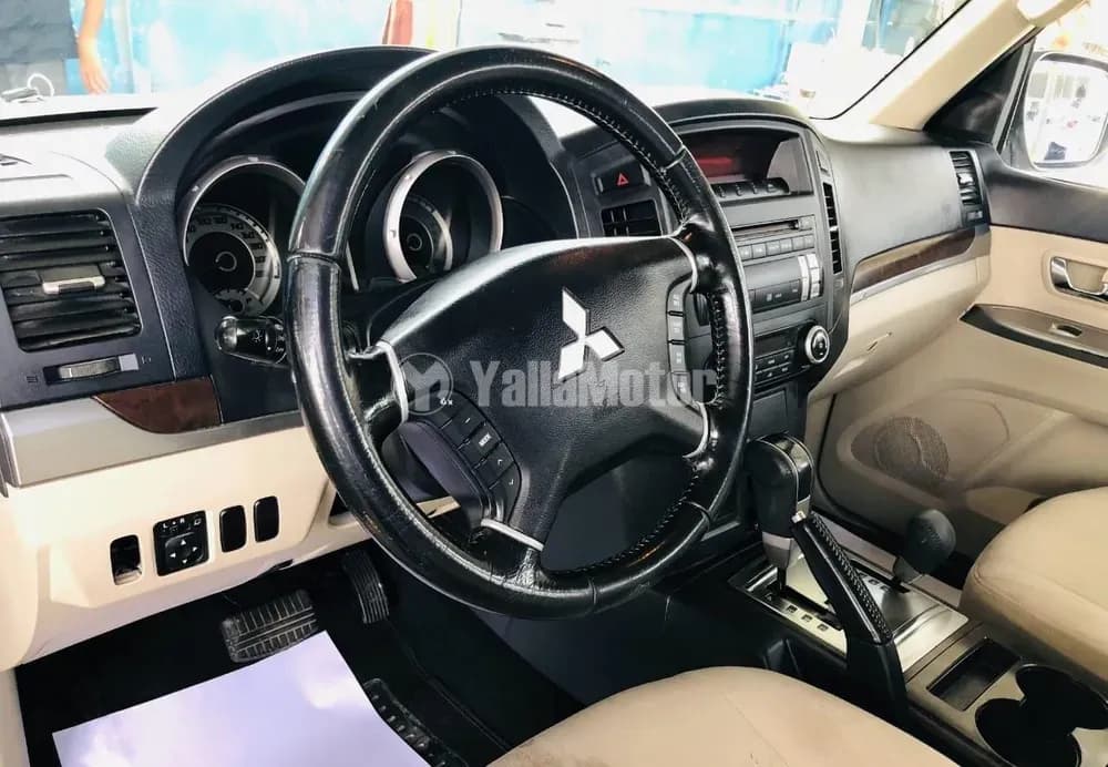 Used Mitsubishi Pajero GLS V6 2013