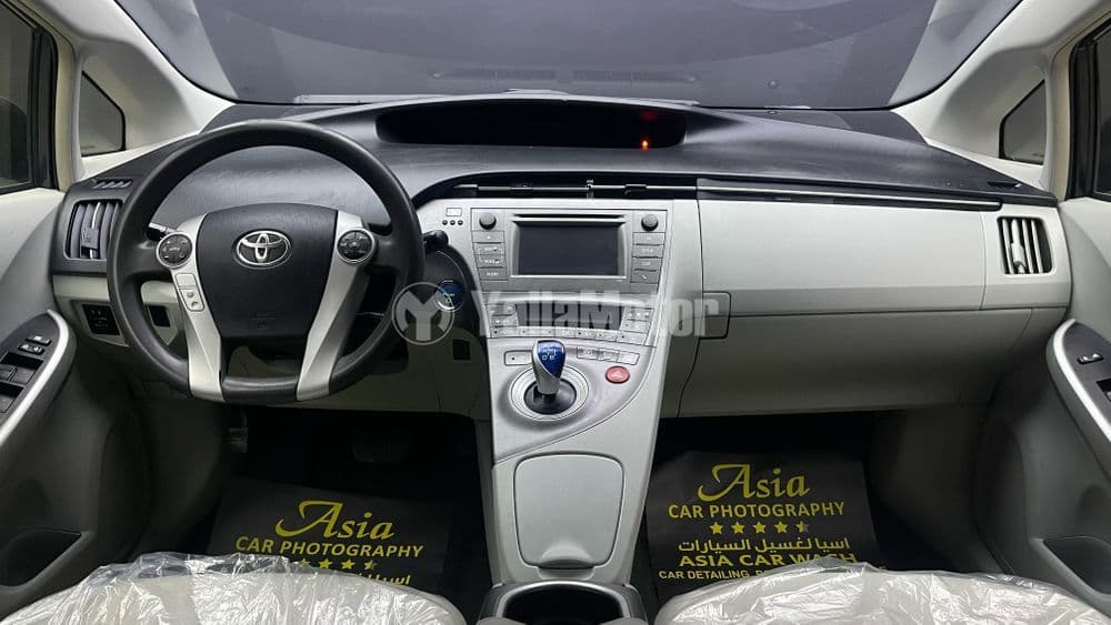 Used Toyota Prius 1.8 Iconic 2014