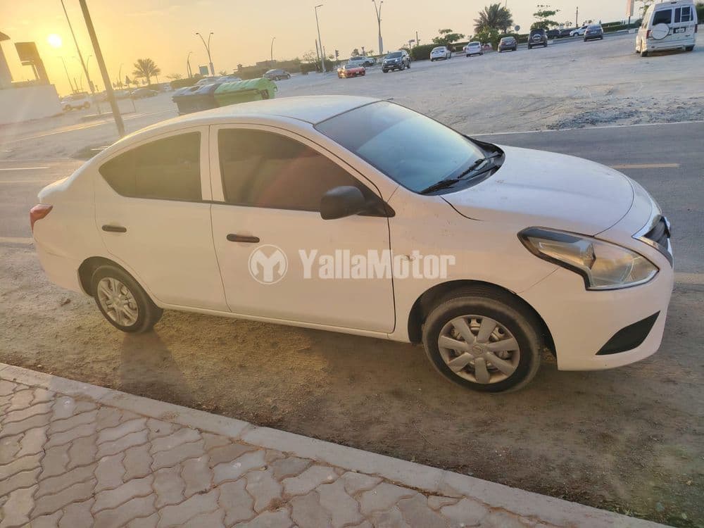 نيسان صني 1.5L Base 2015 مستعملة