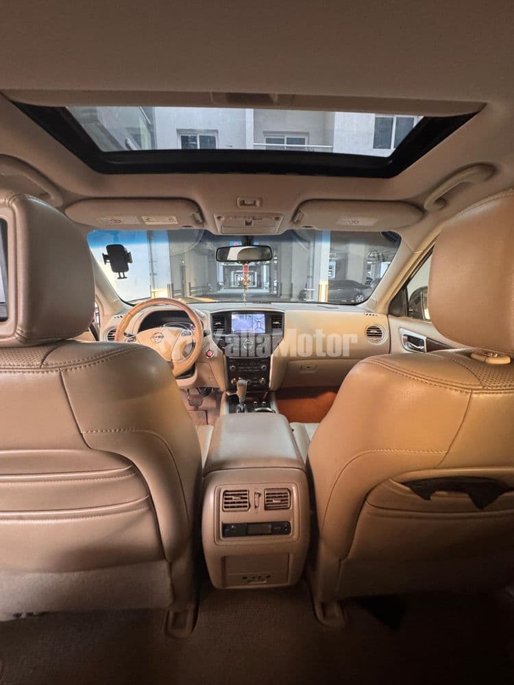 نيسان باثفايندر 3.5L SL 4WD 7 Seater 2013 مستعملة