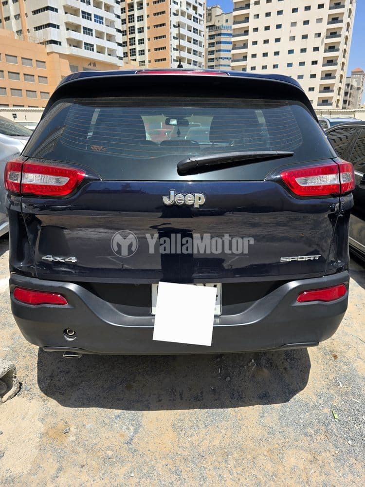 مستعملة جيب شيروكي سبورت 2.4L 2015