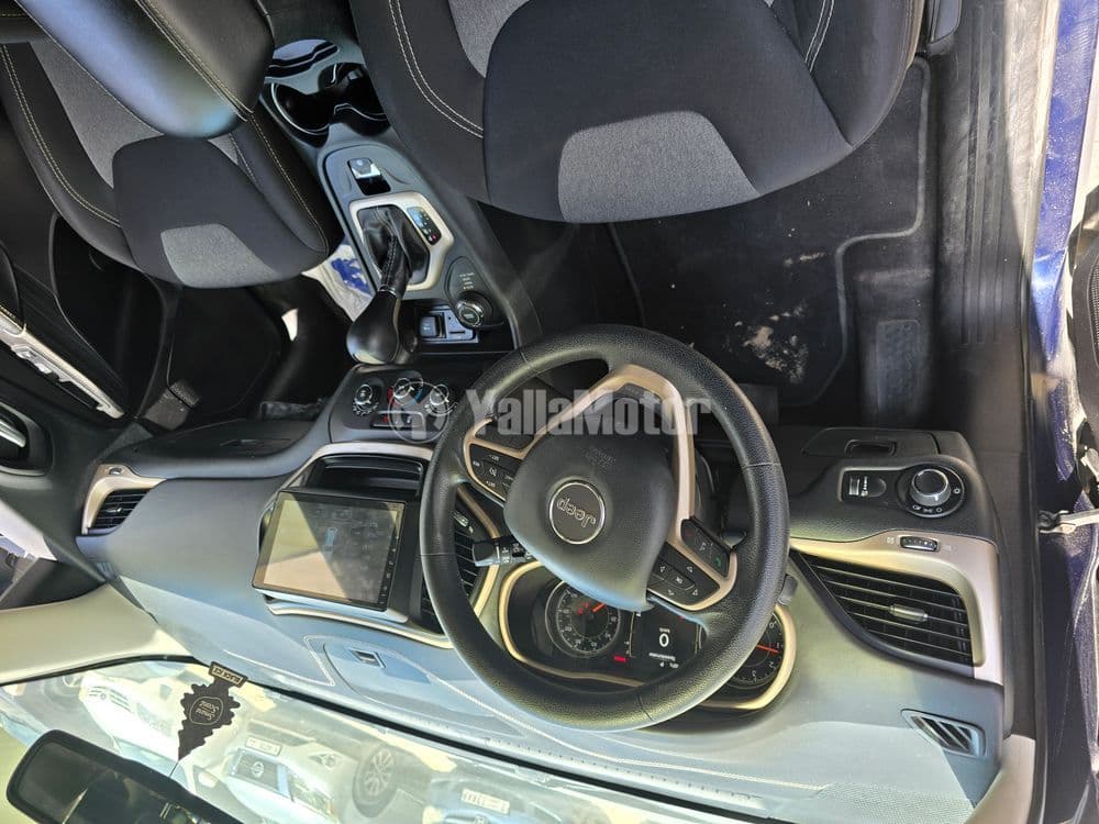 مستعملة جيب شيروكي سبورت 2.4L 2015