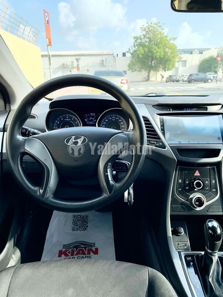 هيونداي إلنترا 1.8L 2015 مستعملة