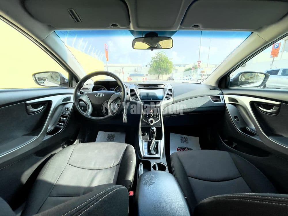 هيونداي إلنترا 1.8L 2015 مستعملة