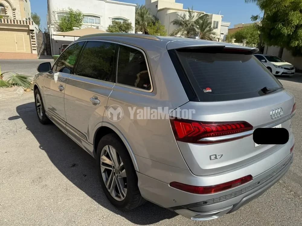 أودي كيو7 45 TFSI S-line quattro 333 HP 2022 مستعملة