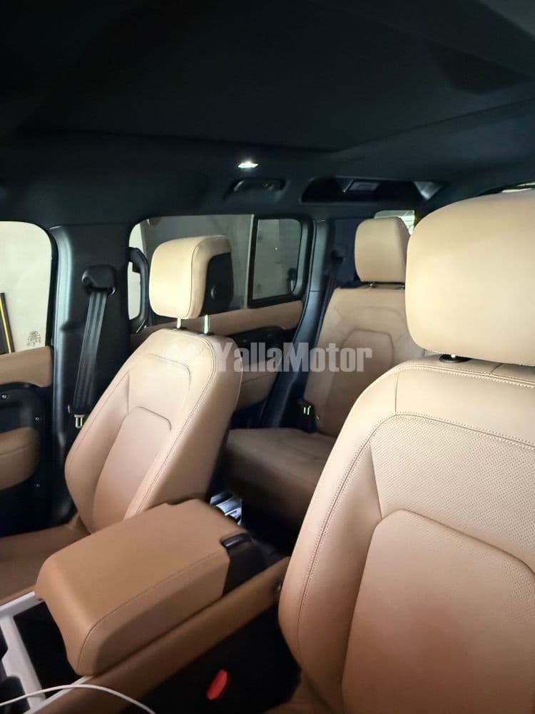 Used Land Rover Defender 110 HSE (P400) 2025