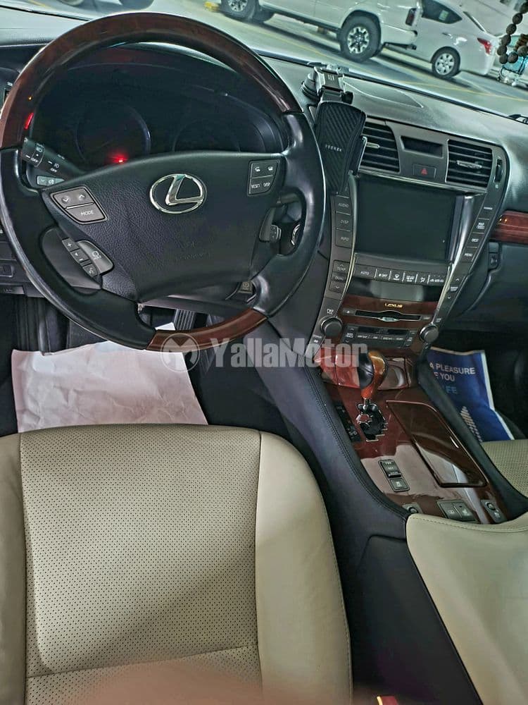 Used Lexus LS 460 4 door 4.6L SWB 2008