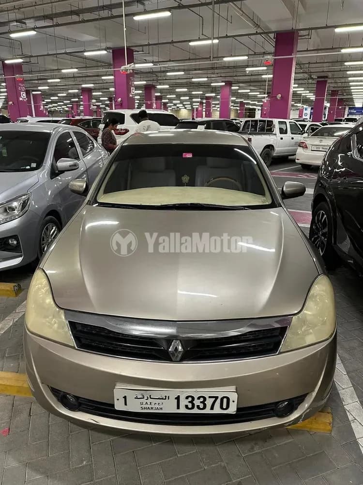 مستعملة رينو سافران 2.0L, 4cyl PE 2010