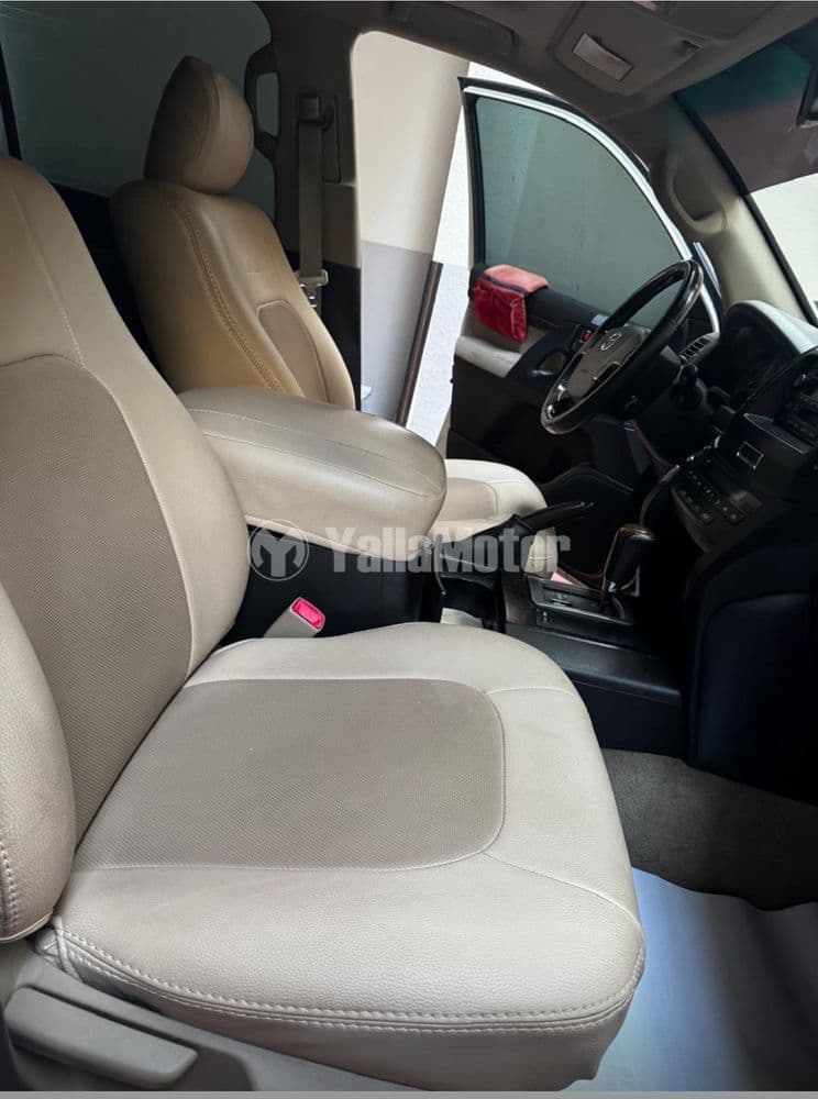 تويوتا لاند كروزر 4.0L GX 2011 مستعملة