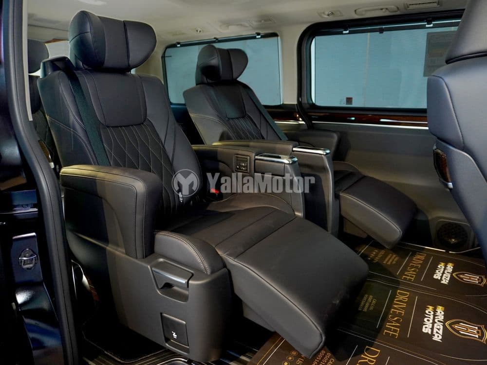 New Toyota Granvia 3.5L Premium 2025