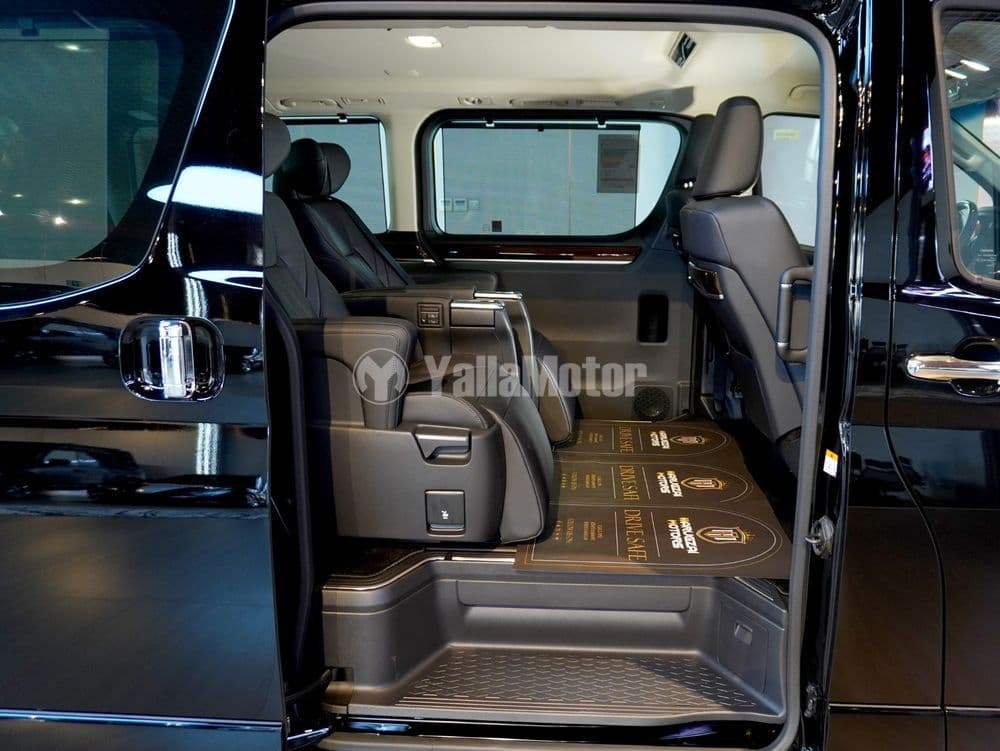 New Toyota Granvia 3.5L Premium 2025