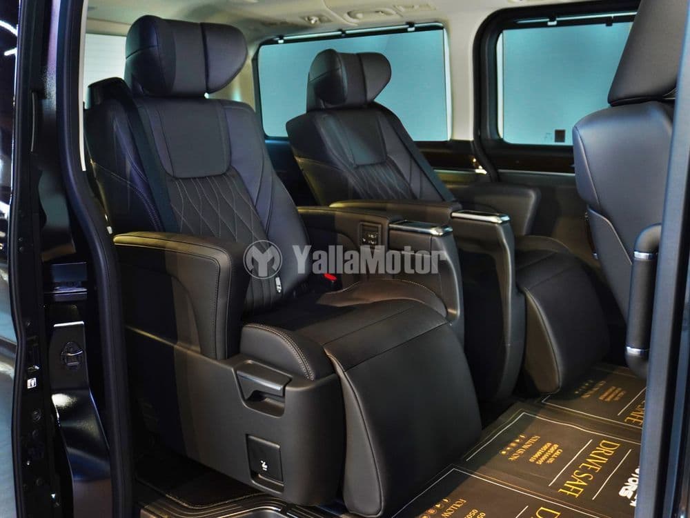 New Toyota Granvia 3.5L Premium 2025