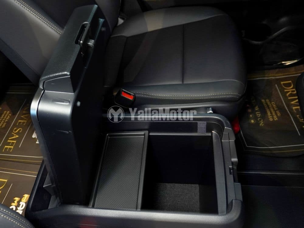 New Toyota Granvia 3.5L Premium 2025