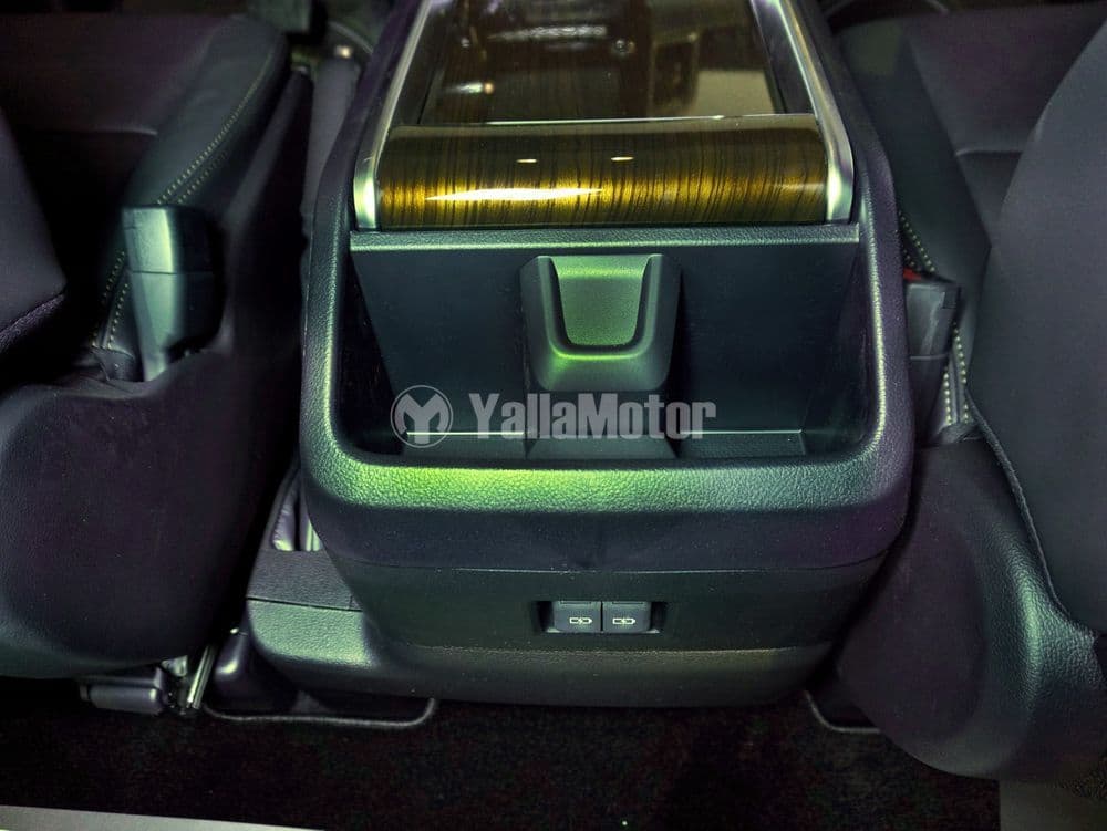 New Toyota Granvia 3.5L Premium 2025