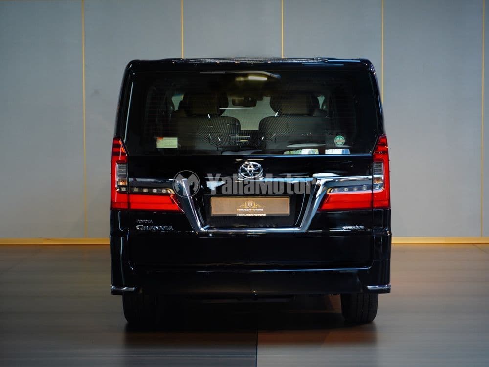 New Toyota Granvia 3.5L Premium 2025