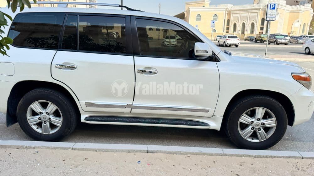 Used Toyota Land Cruiser 4.6L GXR 2014