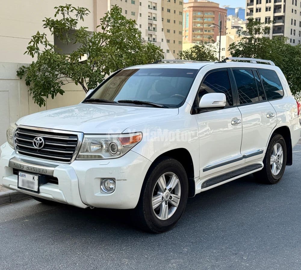 Used Toyota Land Cruiser 4.6L GXR 2014