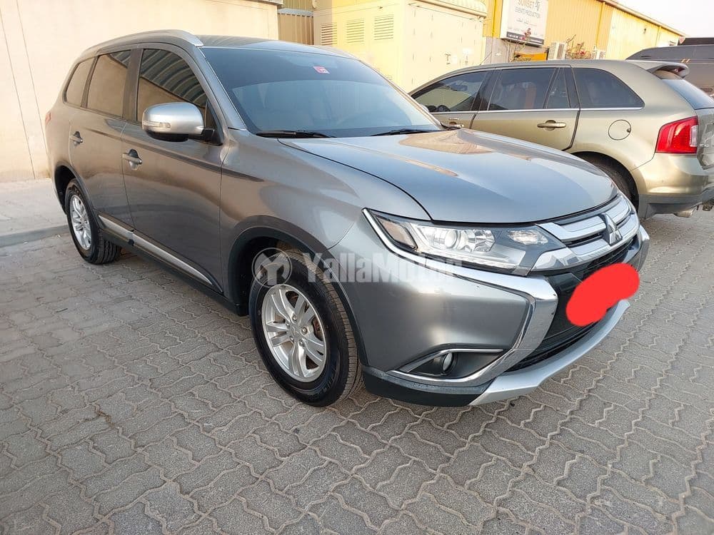 مستعملة ميتسوبيشي أوتلاندر 2.4L GLX Mid Option 2017