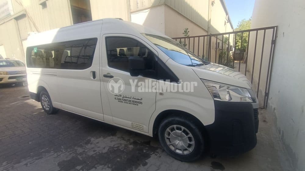 Used Toyota Hiace 3.5L high roof commuter (13 seater) 2021