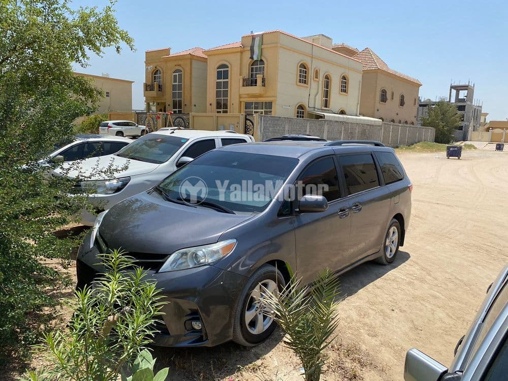 Used Toyota Sienna 2020